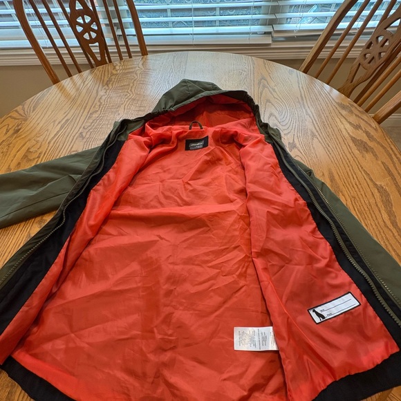Eddie Bauer Boys Black Olive Rain Jacket Size M 10/12 EUC - Picture 11 of 12